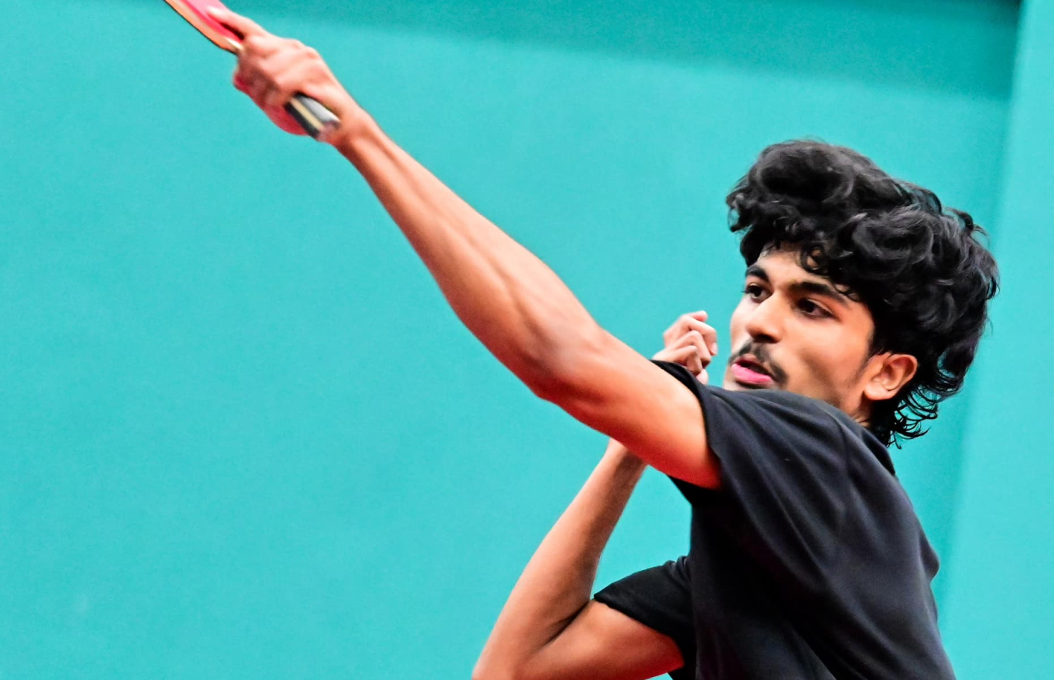 ގައުމީ ފައިނަލު ކާމިޔާބު ކުރުމަށް ފަހު އަޚްޔާރު އުފާފާޅު ކުރަނީ: އޭނާ މެޗު ކާމިޔާބު ކުރީ ބެސްޓް އޮފް ފައިވް އަށް ކުޅެ 4-3 ސެޓުން