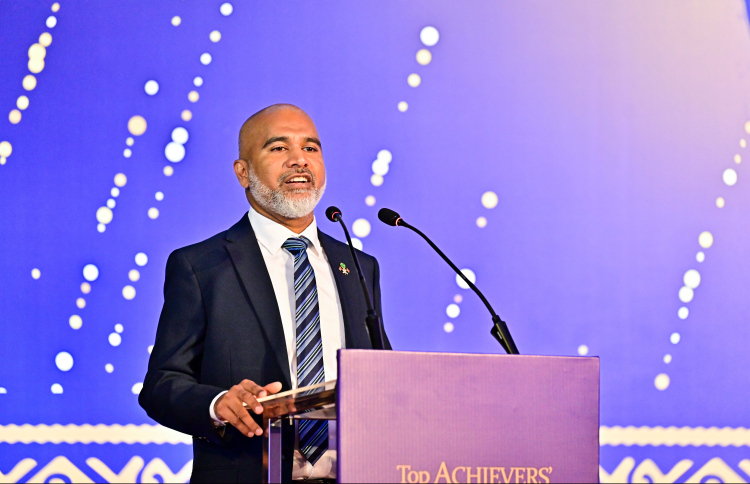 ސްކޫލު ރަސްމީ ޔުނީފޯމް 2027އިން ފެށިގެން ބަދަލުވަނީ