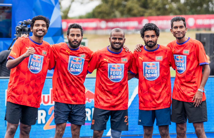 ޓީއެފްޓީ: ވޯލްޑް ފައިނަލްސްގެ ގަދަ 16 އަށް