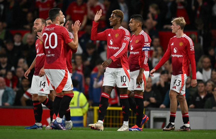 ލީގު ކަޕުގައި ޔުނައިޓެޑަށް ތަފާތު ބޮޑު މޮޅެއް