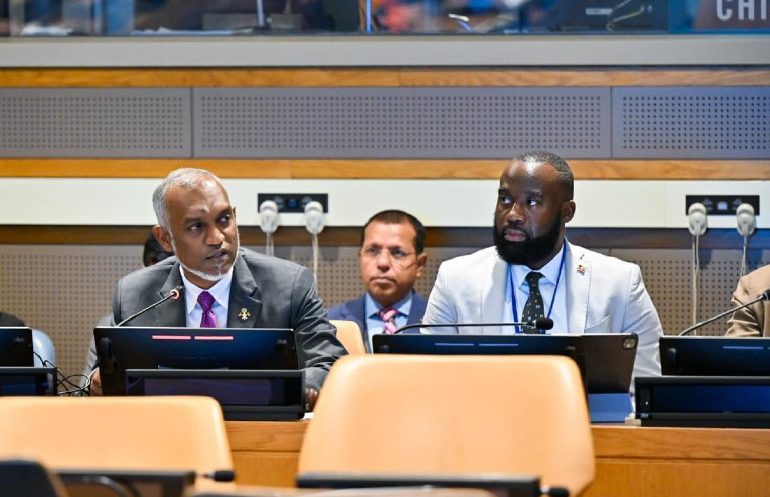 ރައީސް މުއިއްޒު، ސިޑްސްގެ ބައްދަލުވުމުގައި އިއްޔެ ވާހަކަފުޅު ދައްކަވަނީ.---ފޮޓޯ: ރައީސް އޮފީސް