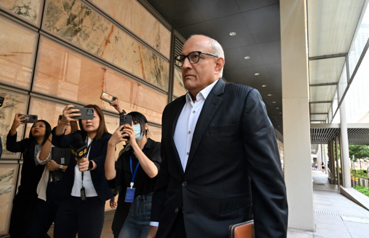 ސިންގަޕޫރުގެ ކުރީގެ ވަޒީރު ދައުވާތަކަށް އިއުތިރާފްވެއްޖެ