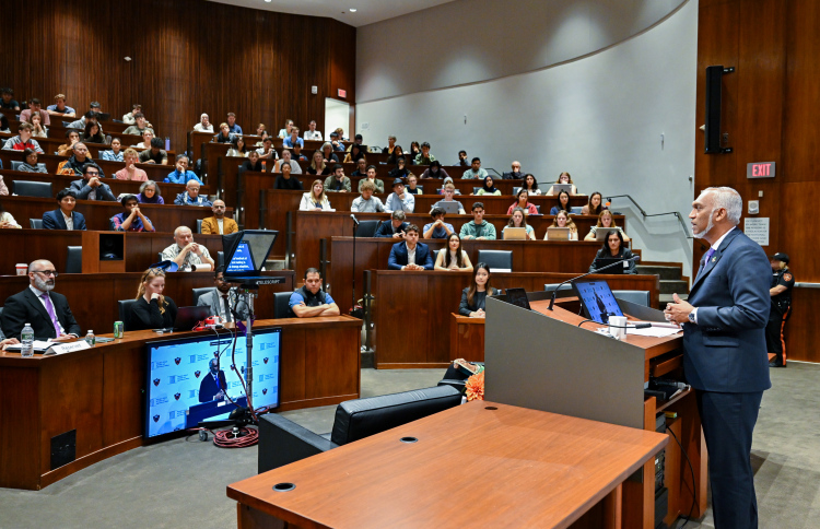 އިންވެސްޓްކުރަން އެކި ދާއިރާތައް ހުޅުވާލަން އިސްކަންދެން