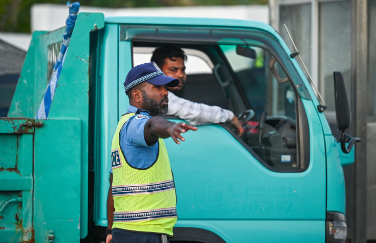 ކޮންމެ ފަސް މިނިޓަކުން ފުލުހަކާ ދިމާވާނެ ގޮތް ހަދަނީ