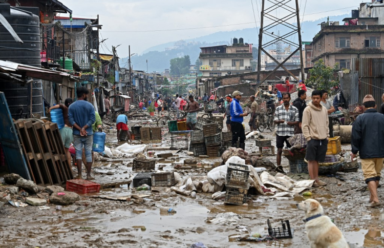 ނޭޕާލްގައި ފެންބޮޑުވެ، 170 މަރު