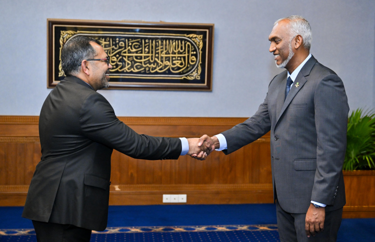 އެމެރިކާގެ ފާމާއެކު ކުރިއަށް ނުދާން ނިންމައިފި