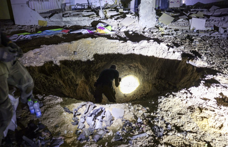 އިރާނުން އިޒްރޭލަށް 180 މިސައިލް ހަމަލާ ދިން