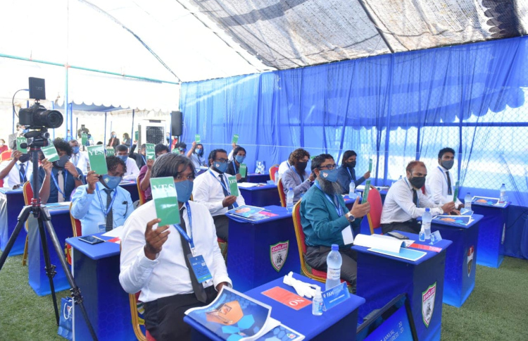 ފައިސާ ދިނަސް މުބާރާތް ކުޅެން ޝައުގެއް ނެތް