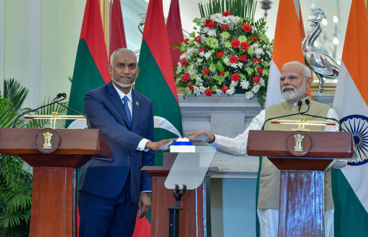 "އިންޑިއާގެ އިތުރު ޓޫރިސްޓުންނަށް މަރުހަބާ ކިޔަން"