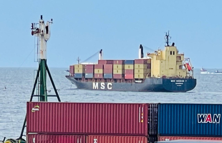 ދުނިޔޭގެ އެންމެ ބޮޑު ޝިޕިން ކުންފުނީގެ ބޯޓު ރާއްޖެއަށް