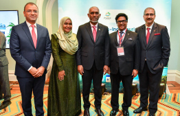 The President poses for a photo with some Bollywood personalities at an event in Mumbai to promote Maldives tourism and business --- Photo/President's Office