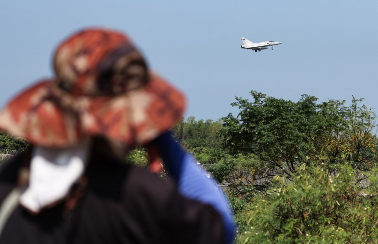 ޗައިނާގެ 153 މަތިންދާބޯޓު ޓައިވާން ކައިރިން ދިޔަ