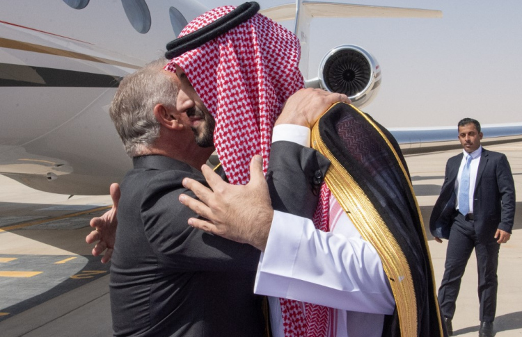 ސައޫދީ އާއި އުރުދުންގެ ވެރިން ބައްދަލުކުރައްވައިފި