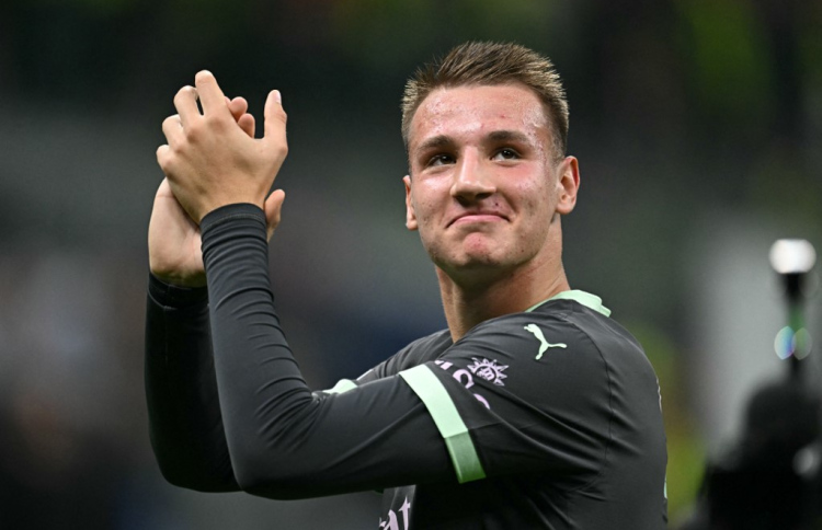 މިލާން ފުރަތަމަ މޮޅު ހޯދިއިރު ކަމަރްޑާ އަށް ރެކޯޑެއް