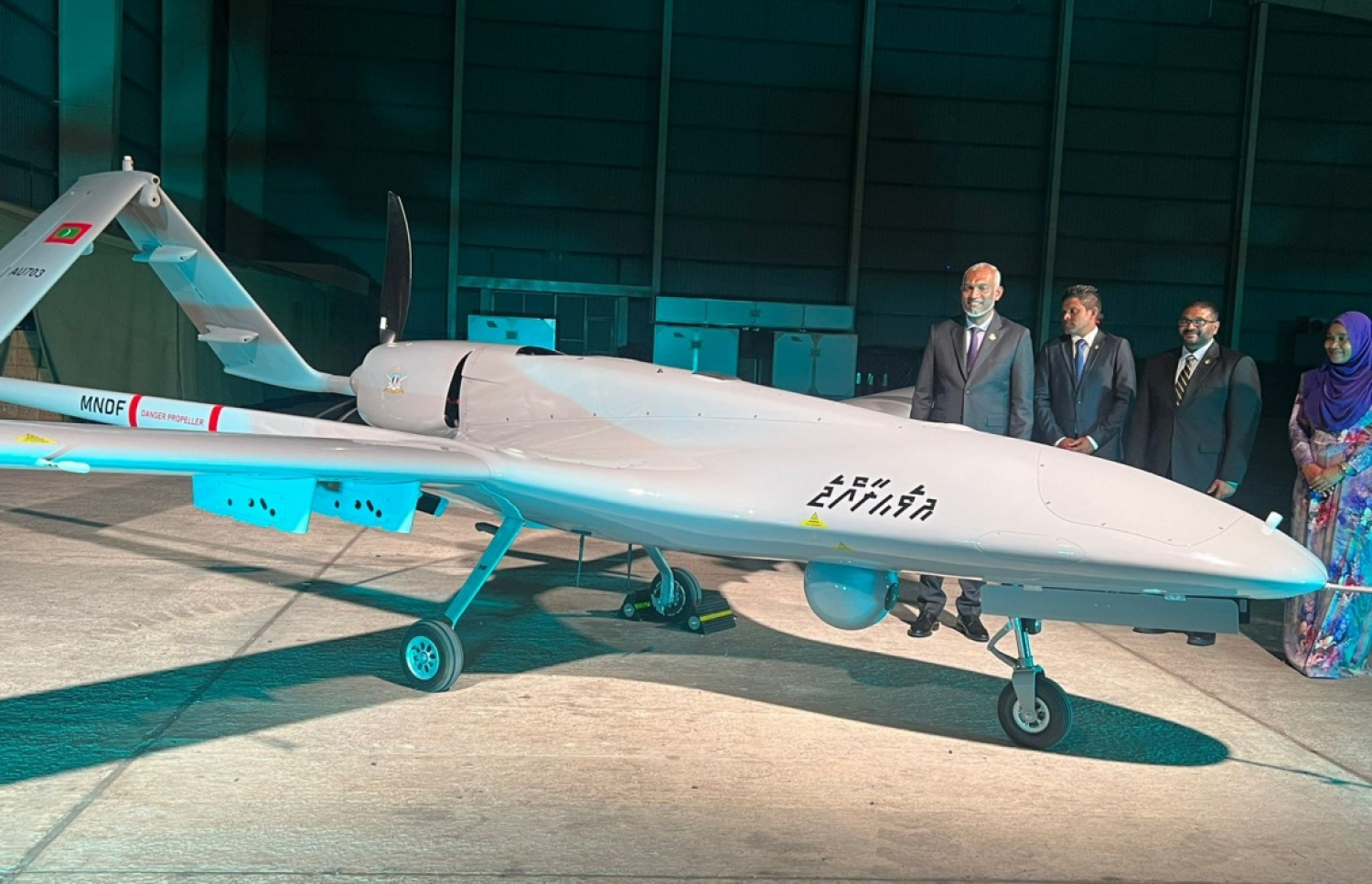 ރާއްޖެ އަށް ތުރުކީން ގެނައި އަސްކަރީ ޑްރޯންގެ އޮޕަރޭޝަން ފެށުމަށް މާޗު 15 ގައި ބޭއްވި ރަސްމިއްޔާތުގައި ރައީސް މުއިއްޒު ބައިވެރިވެވަޑައިގަންނަވަނީ.