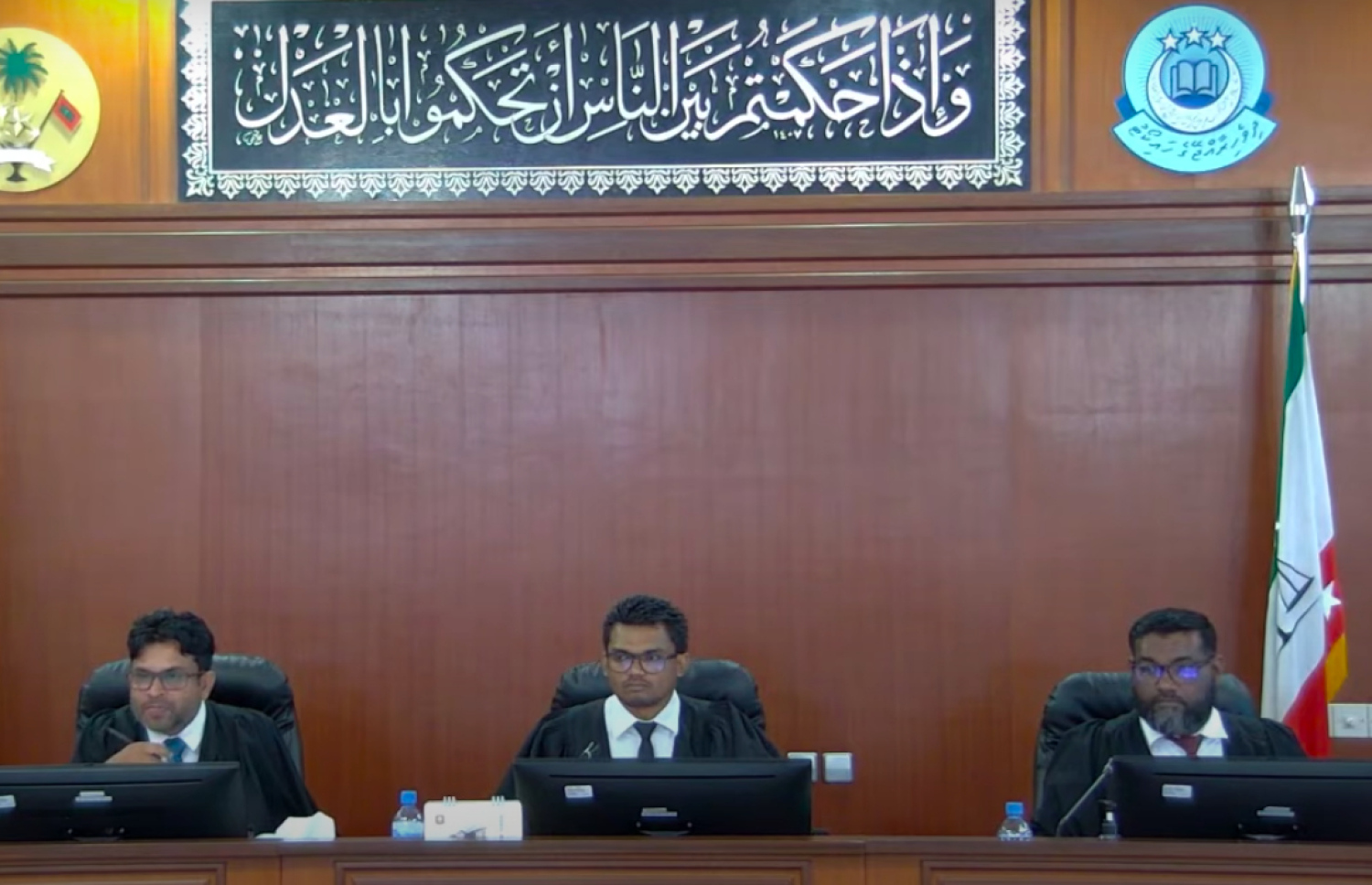 ހައި ކޯޓުގައި މިއަދު ބޭއްވި އަޑުއެހުމުގައި ފަނޑިޔާރުން