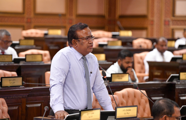 ފައްޔާޒުގެ ތާއީދު އިބޫގެ ކެންޑިޑޭޓް ގަޕޯއަށް