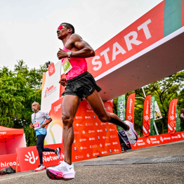 Local record holder of multiple running events, Hussain Fazeel running in the Dhiraagu Maldives Road Race 2024's half marathon -- Photo: Nishan Ali | MIhaaru