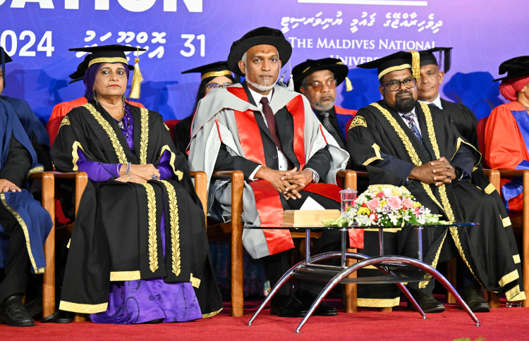 ރައީސްގެ ނަސޭހަތަކީ ކިޔެވުމުގެ ދަތުރުގައި ހިތްވަރުކުރަން