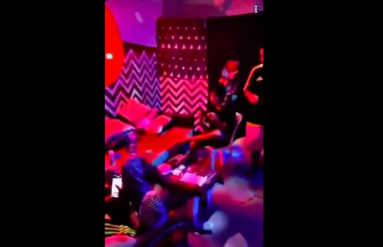 ދައުރުވަމުން ދަނީ 2022 ގެ ވީޑިއޯއެއް: ކަރެކްޝަންސް