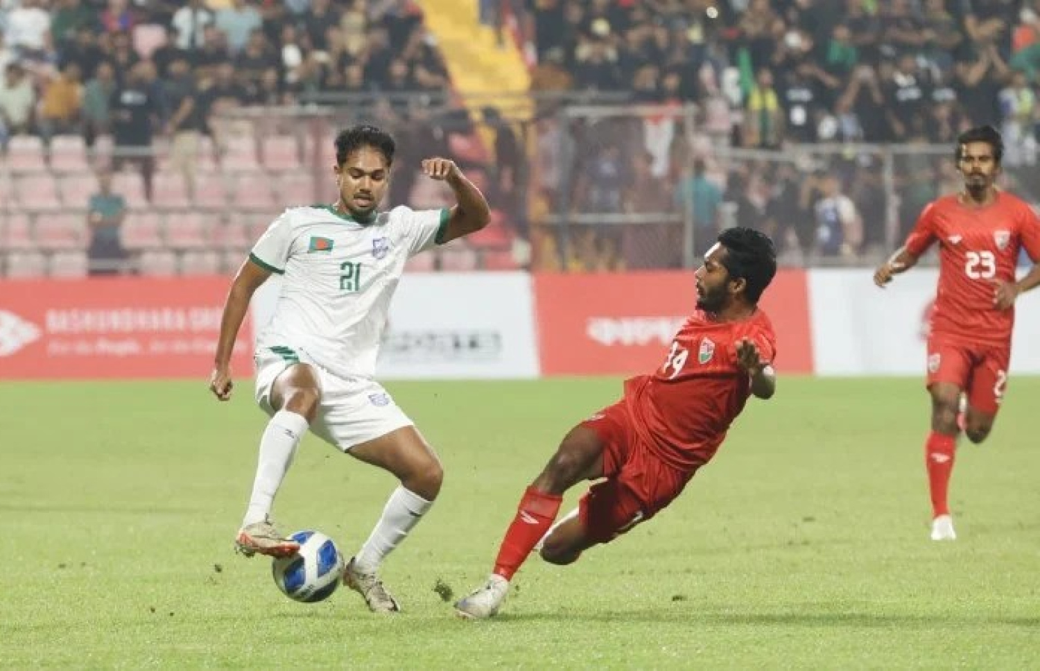 ބަންގްލަދޭޝާ ދެކޮޅަށް ރާއްޖޭން ކުޅުނު މެޗުގެ ތެރެއިން
