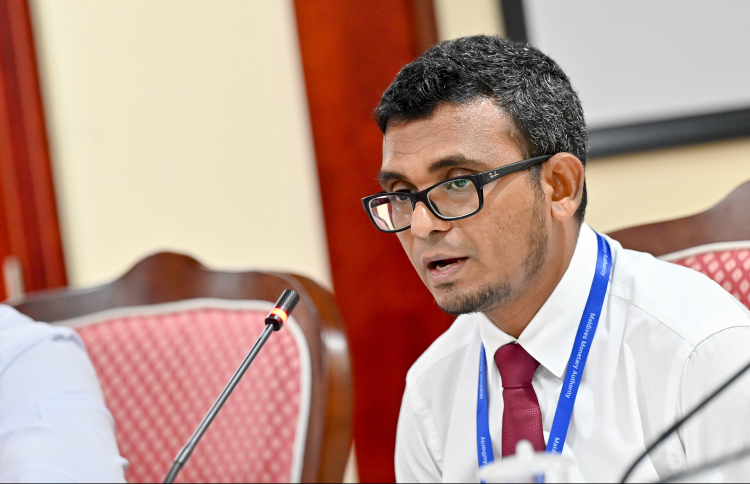 "ފައިނޭންސިން ނުލިބިއްޖެނަމަ ރިޒާވަށް އަސަރުކުރާނެ"