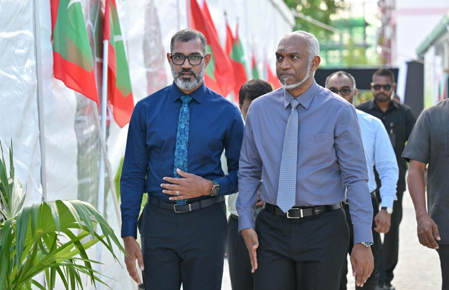 ހުޅުމާލޭ ހޮސްޕިޓަލް ޓާޝަރީ ހޮސްޕިޓަލަކަށް ބަދަލުކުރެއްވުމުގެ ރަސްމިއްޔާތަށް ރައީސް ޑރ. މުހައްމަދު މުއިއްޒާއި ދަރުމަވަންތަ ހޮސްޕިޓަލްގެ ސީއީއޯ އިބްރާހިމް އަބްދުއްރައްޒާގް ހަލީމް ވަޑައިގަތުން.