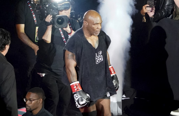 ޓައިސަން ފަސޭހައިން ބަލިވެއްޖެ، އެކަމަކު ސިފަކުރީ ކާމިޔާބެއްގެ ގޮތުގައި