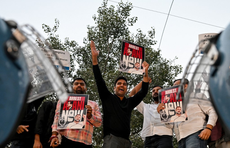 އަދާނީއާ އެކު ލަންކާއިން ހެދި އެއްބަސްވުން އުވާލައިފި