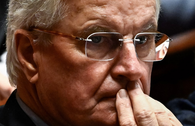 ފްރާންސްގެ ސަރުކާރު ވެއްޓި ދާނެކަމުގެ ބިރު