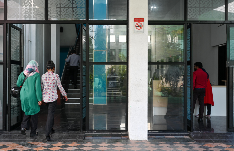 ދަރުބާރުގެ ކުއްޔަށް ދިނުން ވަގުތީގޮތުން ހުއްޓާލައިފި