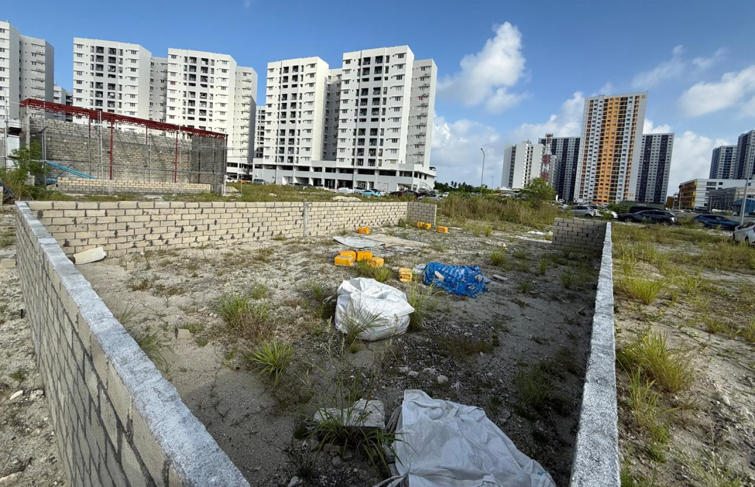 ފަޒީލްގެ ނަން ބިންވެރިޔާ ސްކީމްގެ ގޯތީގެ ރަޖިސްޓްރީގައި ނެތްކަން އަންގާފައިވީ ނަމަވެސް ގޯތީގެ ވަށާފާރު ހުރީ ރާނާފައި - ފޮޓޯ: މިހާރު