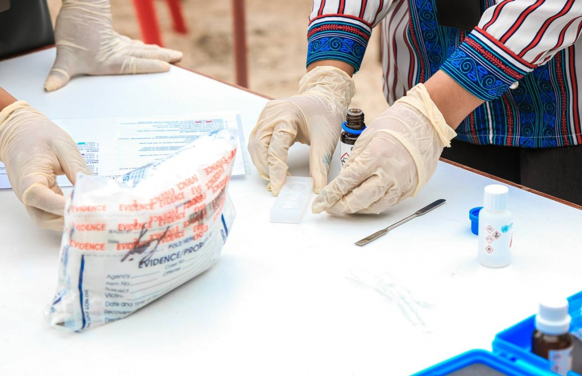 އަނގައިގެ ތެރޭ ޑްރަގް ގެނައި މީހަކު ހައްޔަރުކޮށްފި