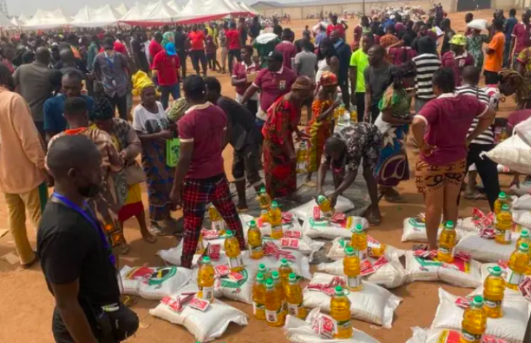 ނައިޖީރިއާގައި ކާނާ ބަހާ ތަނެއްގައި ފިތިގެން 32 މަރު