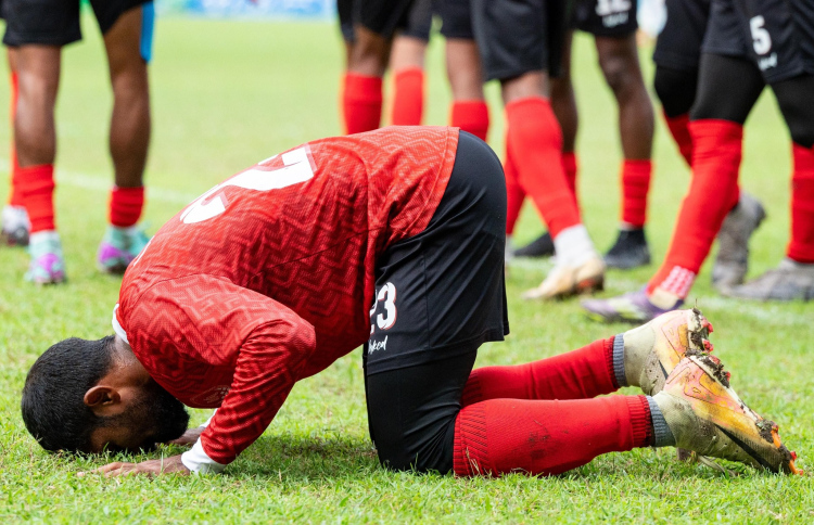 "ރަށު ލޯބީގައި ކުޅޭއިރު އަންނަނީ އާދަޔާހިލާފު ޖޯޝެއް"