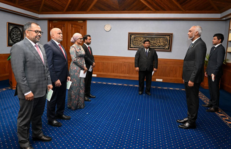 ބައެއް މިނިސްޓްރީތައް އެއްކޮށްލައި، ބަދަލުތަކެއް