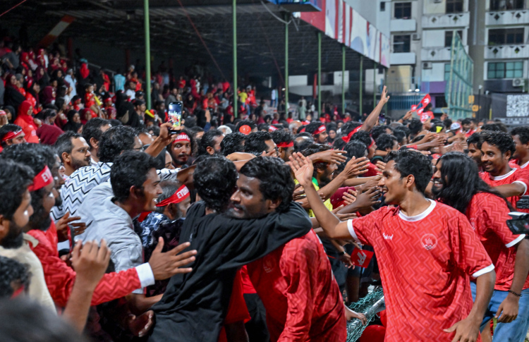 ގޯލްޑް ކަޕް ކޮލިފައިން ބާއްވަން ރަށްތަކަށް ހުޅުވާލައިފި