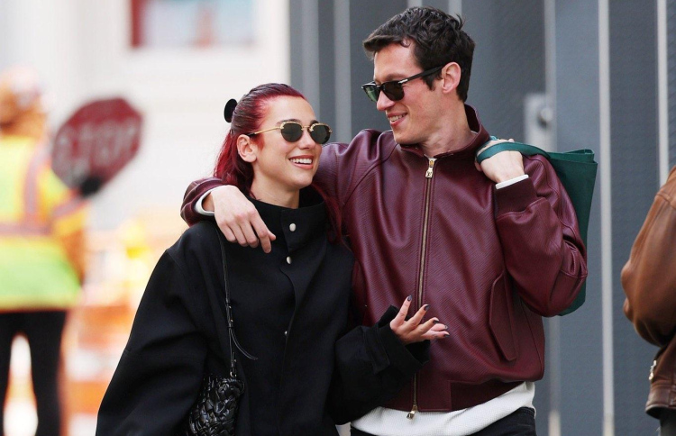 ދުއާ ލިޕާ އެންގޭޖުވީތަ؟