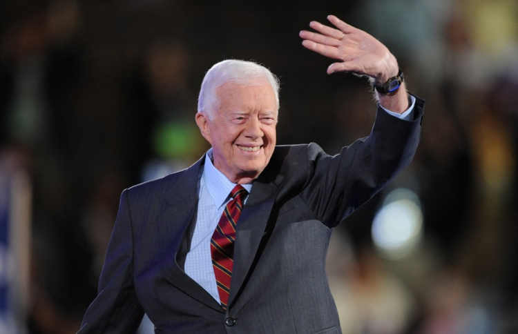 އުމުރުން 100 އަހަރުގައި ޖިމީ ކާޓާ އަވަހާރަވެއްޖެ