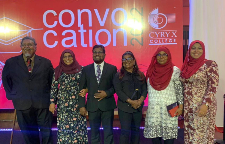 ޕީއެޗްޑީން ފަހުރުވެރި އާއިލާ؛ މިއީ ފާއިޒާގެ ހުވަފެން