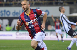 Marco Di Vaio in Bologna jersey