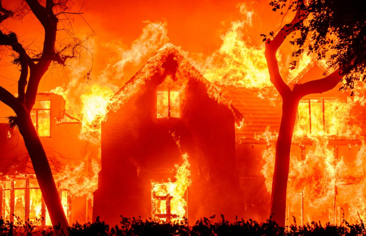 ލޮސް އެންޖެލިސްގެ ނެއިބަހުޑްތައް އަނދައި އަޅިއަށް