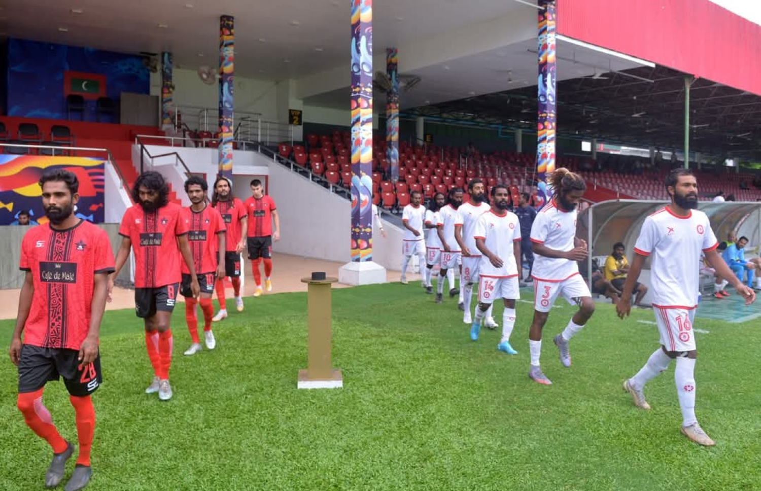 ދިވެހި ލީގު މެޗަކަށް ދެ ޓީމެއް ނުކުންނަނީ --- ފޮޓޯ: ޑީޕީއެލް