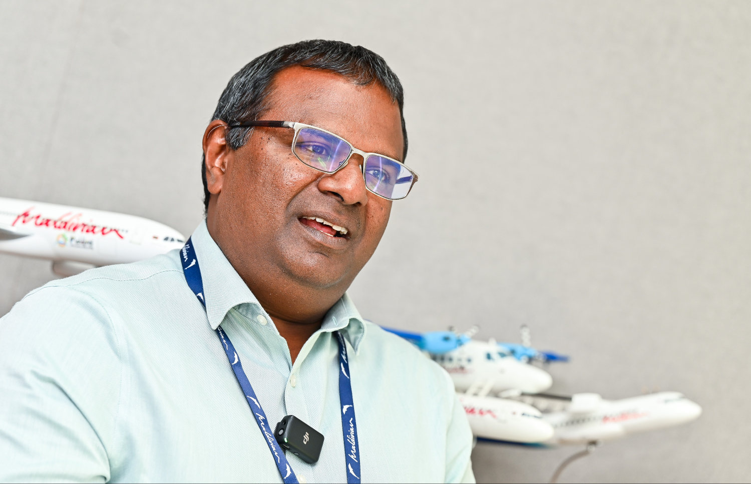 އިޔާސް "މިހާރު" އަށް ދެއްވި އިންޓަވިއުގައި ވާހަކަދައްކަވަނީ. އޭނާ ވިދާޅުވީ، ކުރިއަށް އޮތް ދެތިން އަހަރު އެ އެއާލައިންގެ ދަތުރުތައް އާ މަންޒިލްތަކަށް ފަށާނެ ކަމަށް -- ފޮޓޯ: ފަޔާޒް މޫސާ / މިހާރު