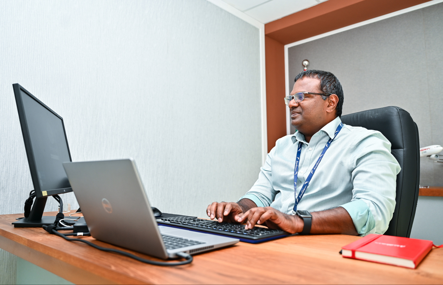 އައިލެންޑް އޭވިއޭޝަންގެ އެމްޑީ އިޔާސް. އޭނާ ވިދާޅުވީ، ކުންފުނީގެ މާލީ ހާލަތު ހަމައަކަށް އަޅުވާނެ ކަމަށް -- ފޮޓޯ: ފަޔާޒް މޫސާ / މިހާރު