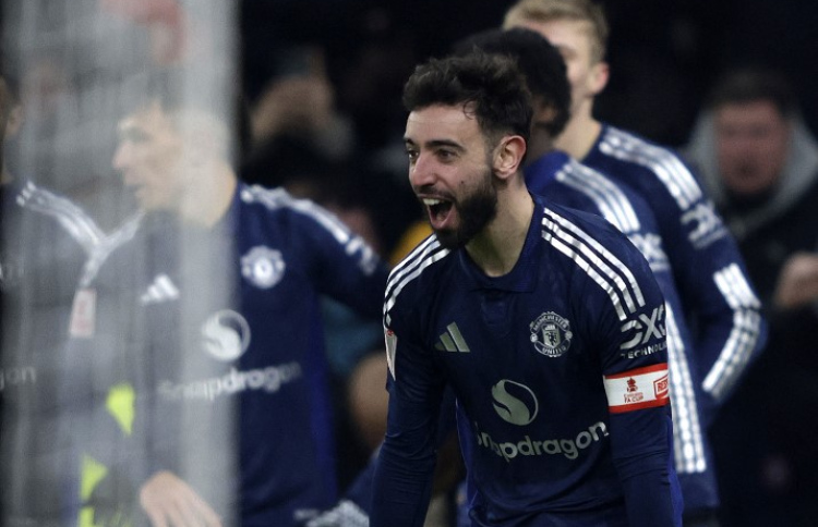 އެކަކު މަދުކޮށް ކުޅެ ޔުނައިޓެޑުން އާސެނަލް ކަޓުވާލައިފި