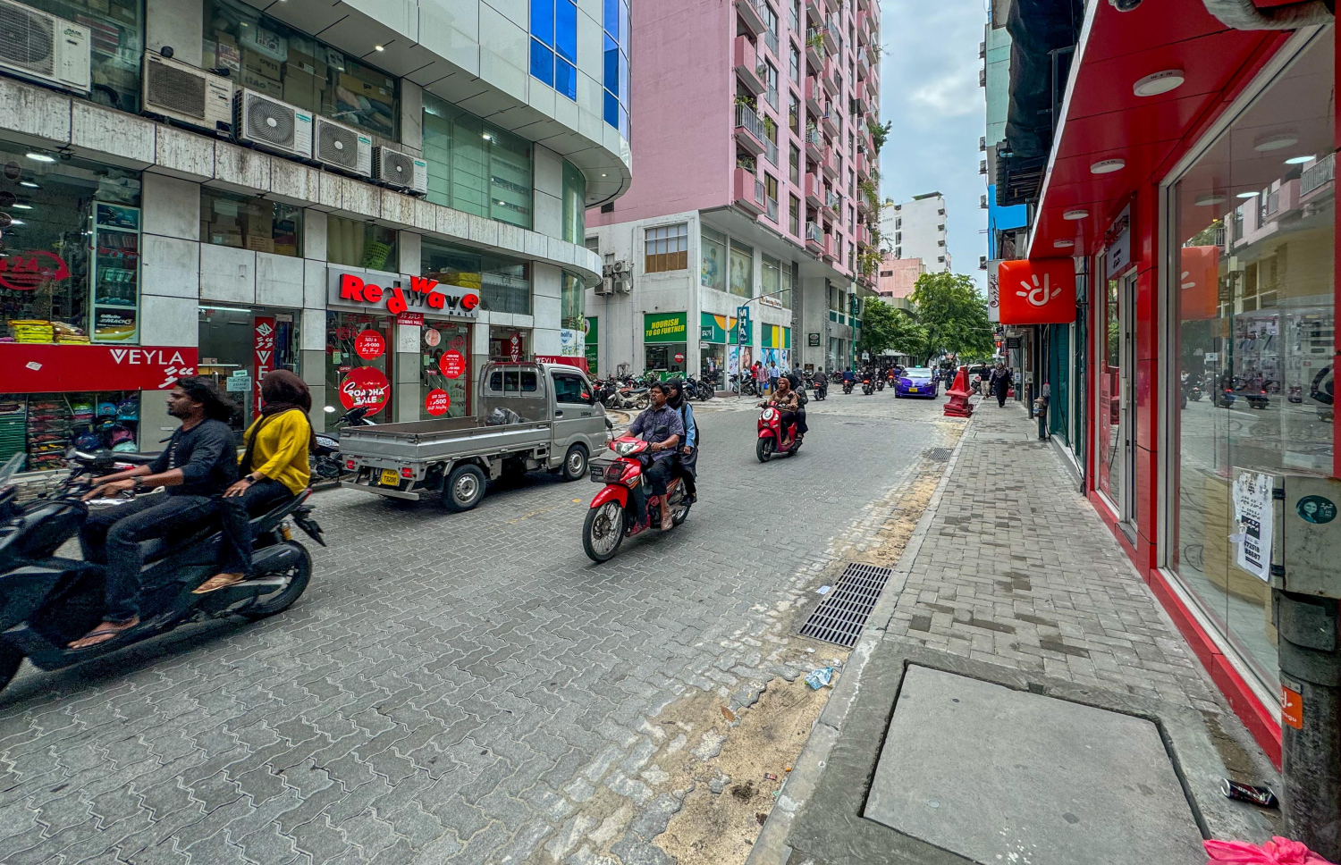 މާލޭ ސިޓީ ކައުންސިލުން މަޖީދީ މަގުން މިފަހުން މަރާމާތުކޮށްފައިވާ ސަރަހައްދު.-- ފޮޓޯ: ނިޝާން އަލީ | މިހާރު