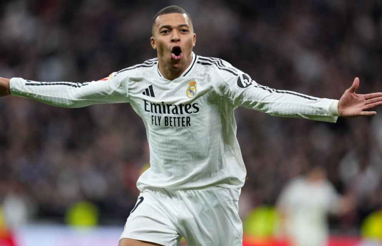 ދުނިޔޭގެ އެއް ވަނަ ފޯވާޑަކީ އެމްބާޕޭ: އަންޗެލޮޓީ