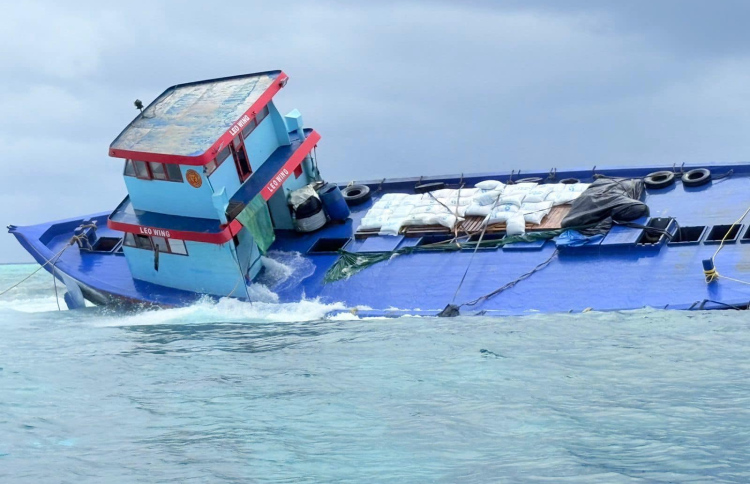 ދޯނި ފަރަށްއަރައި ރޯދަ ހަދިޔާގެ ކާޑު ބަސްތާތައް މޫދަށް