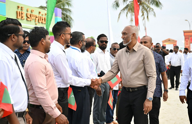 "ރަށްރަށަށް ވަޒީރުން ގެންދަނީ އަވަހަށް ނަތީޖާ ނެރެން"